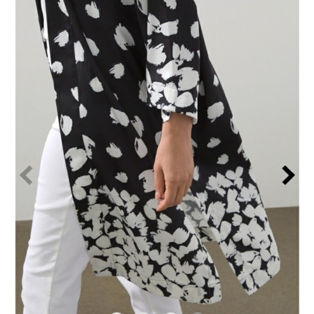 Chicos Petals Drama Ruana Black White Floral Print Kimono - Picture 4 of 13